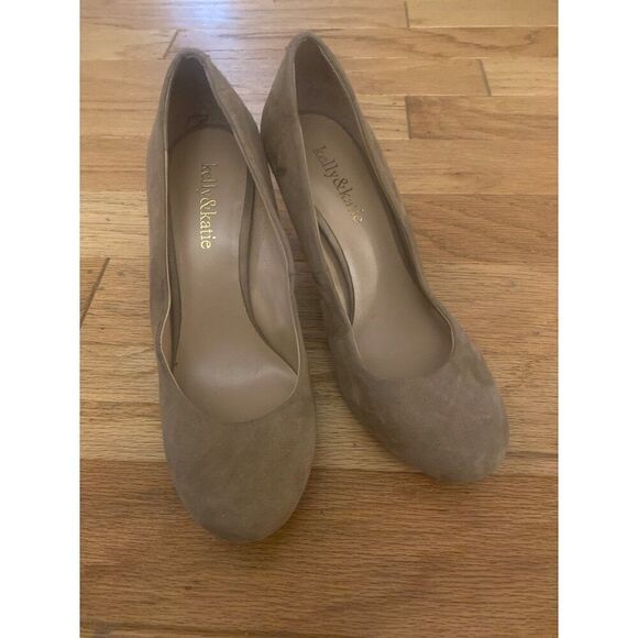 Kelly & Katie women's Taupe Suede 3.5" stiletto round toe Heels Size 7 - Picture 1 of 8